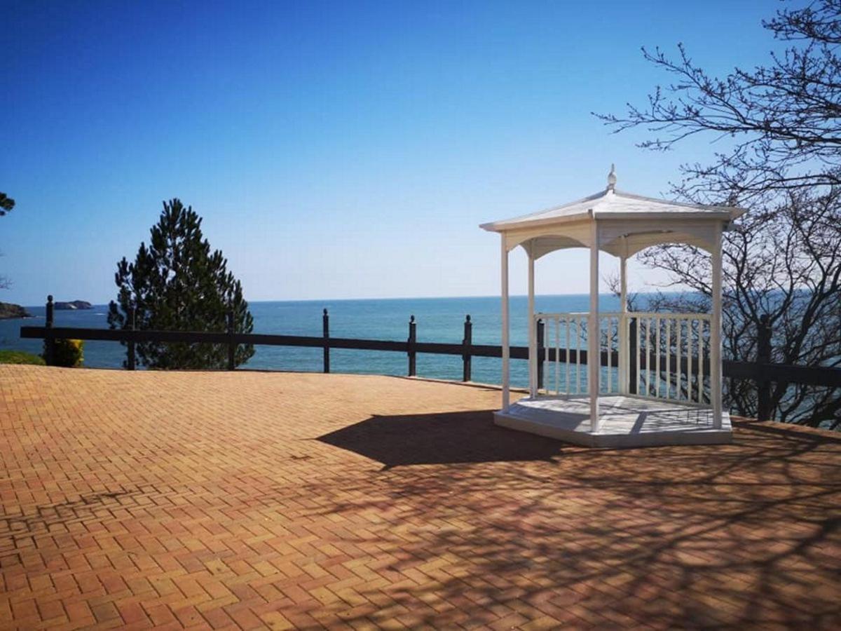 **Sunny And Bright, Thatchers Rock One Bed Beach Front Apartment*** Torquay Exterior foto