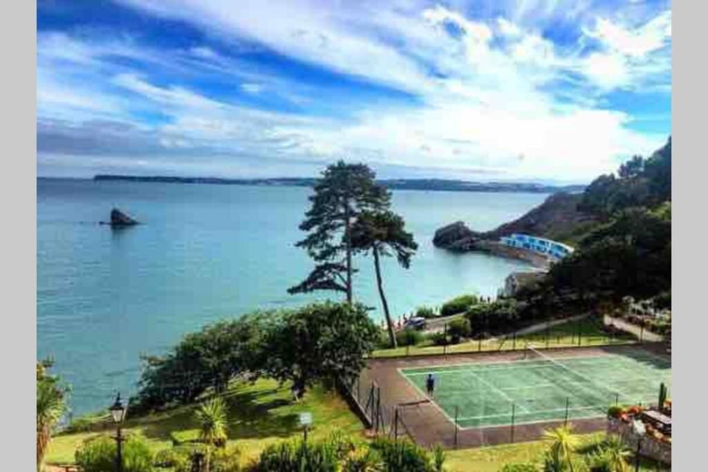 **Sunny And Bright, Thatchers Rock One Bed Beach Front Apartment*** Torquay Exterior foto