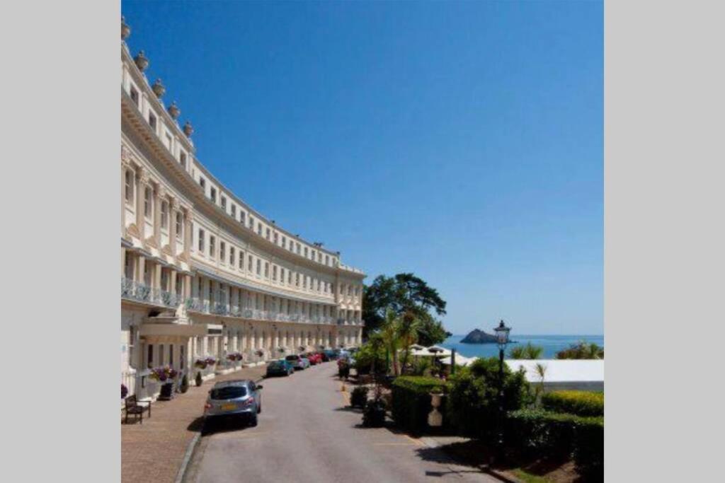 **Sunny And Bright, Thatchers Rock One Bed Beach Front Apartment*** Torquay Exterior foto